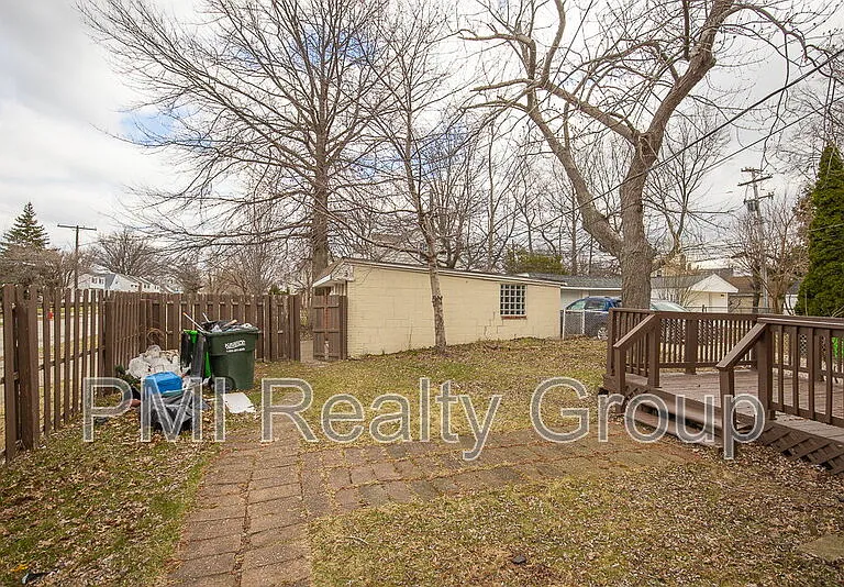 645 Babbitt Rd — Photo 21
