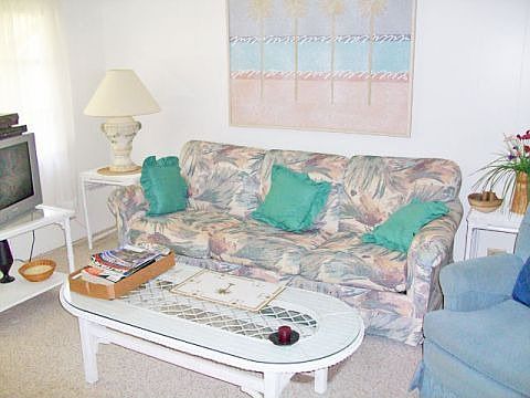 2nd image of 264 1st St E