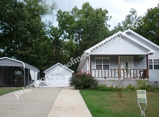 500 Locust Ave, Bull Shoals, AR 72619