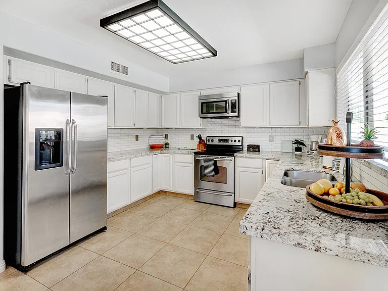 7801 W Crocus Dr — Photo 12