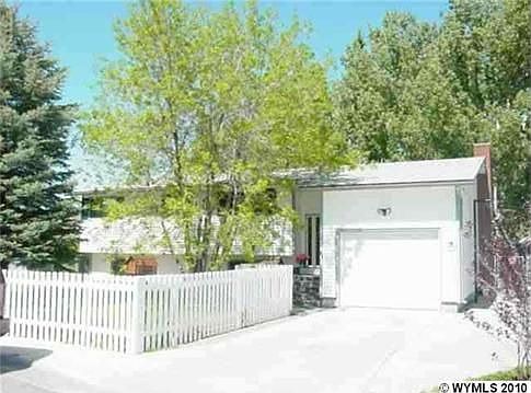 1st image of 613 Dinwoody Cir
