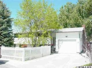 613 Dinwoody Cir, Riverton, WY 82501