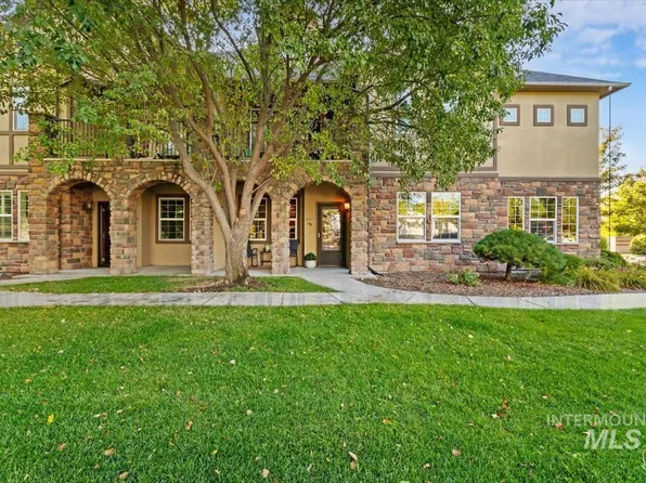 1124 E Winding Creek Dr Building 3-7, Eagle, ID 83616