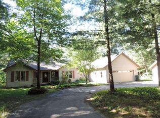 4165 E River Rd, Twin Lake, MI 49457
