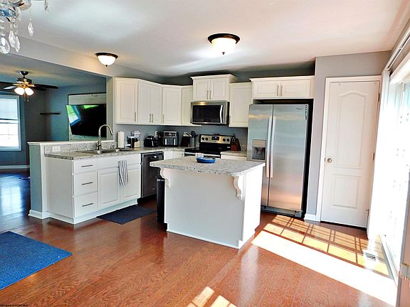3rd image of 40 Barrington Ct Suite 106
