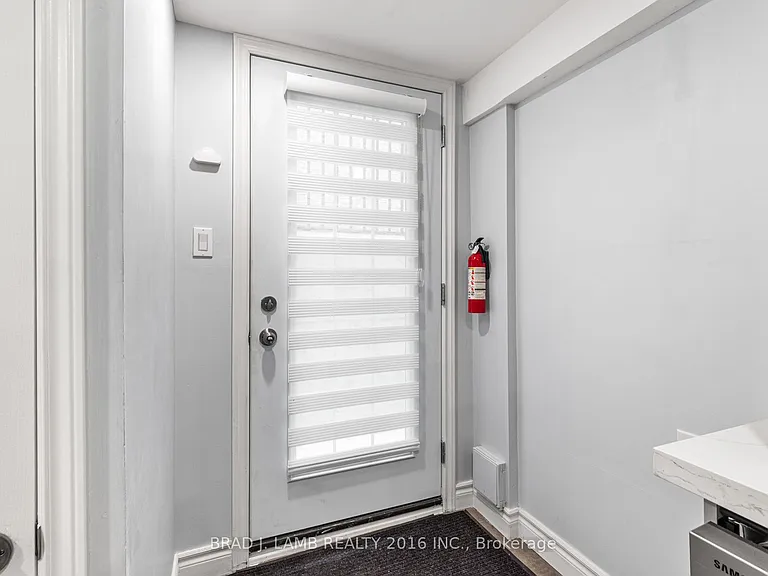 3 Hearson St #BASEMENT — Photo 11