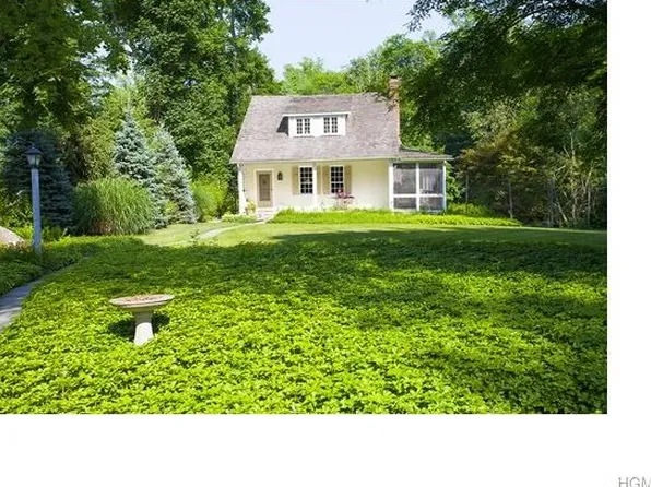 49 Girdle Ridge Rd, Katonah, NY 10536
