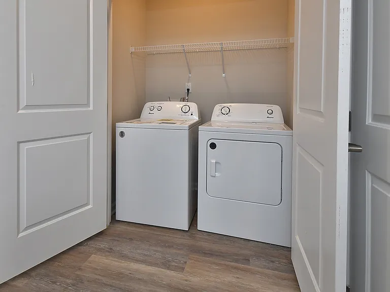 Grand Oaks Apartments — Photo 71
