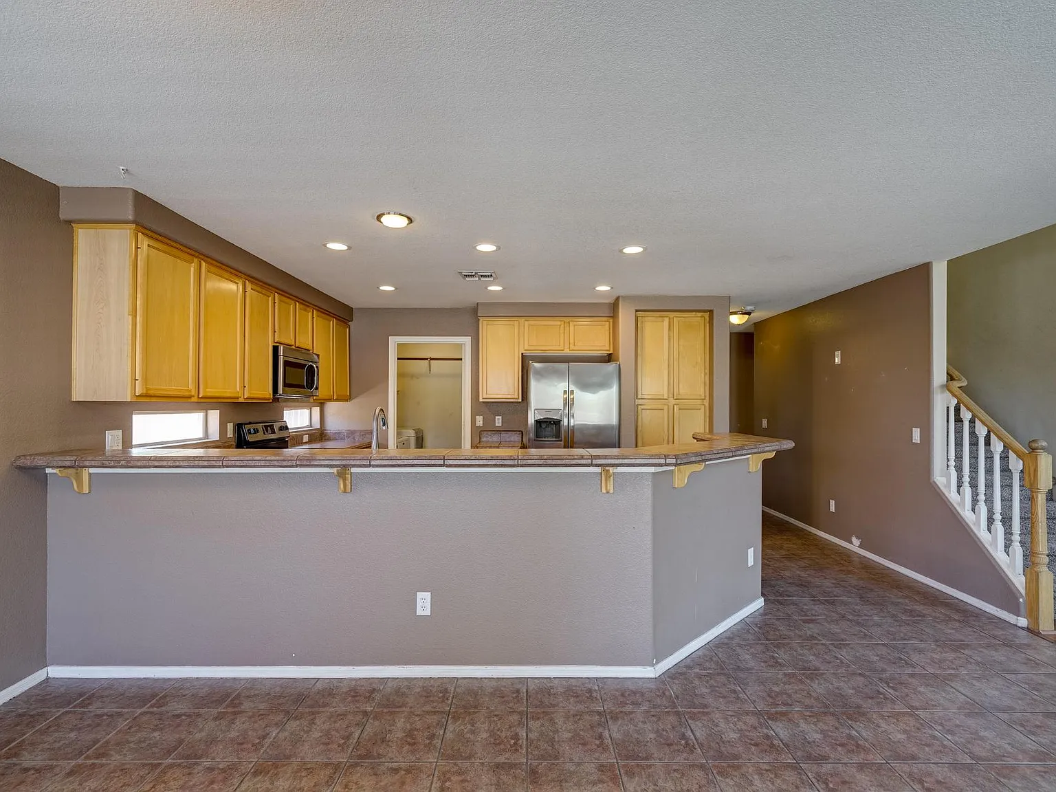 20729 N 74th Dr — Photo 2