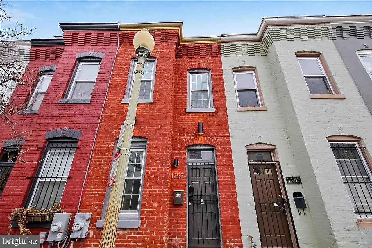1253 Wylie St NE — Photo 3