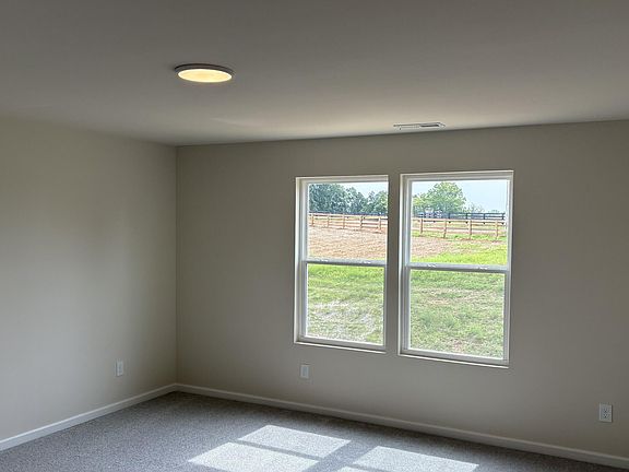 4th image of 16932 Aiken Ridge Cir