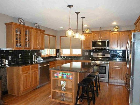5th image of 2884 Sanibel Ln