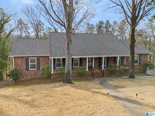 1695 Burning Tree Dr, Pelham, AL 35124