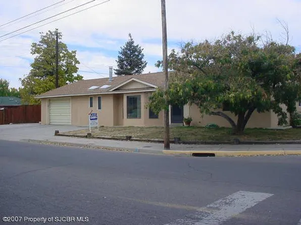 922 Cooper St, Farmington, NM 87401