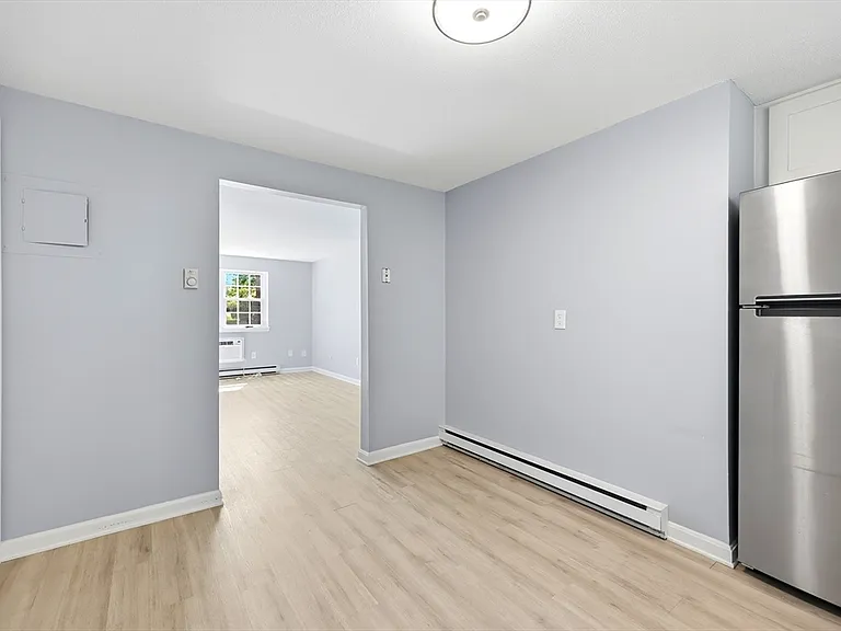 8 Maple Crest Cir #C — Photo 13
