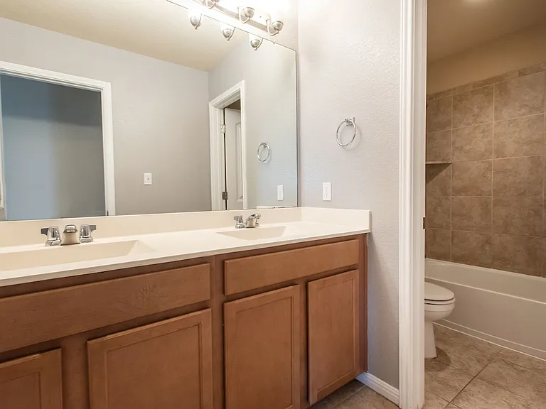8113 Rosano St — Photo 26