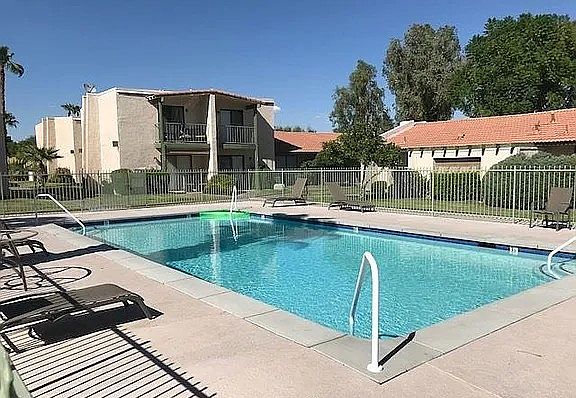 4th image of 99 Lakeview Cir #99