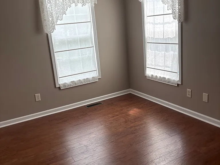 4617 Honeysuckle Ln — Photo 7