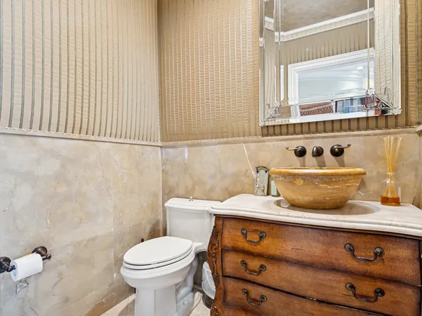 1-06 Samos Lane image 15 of 28