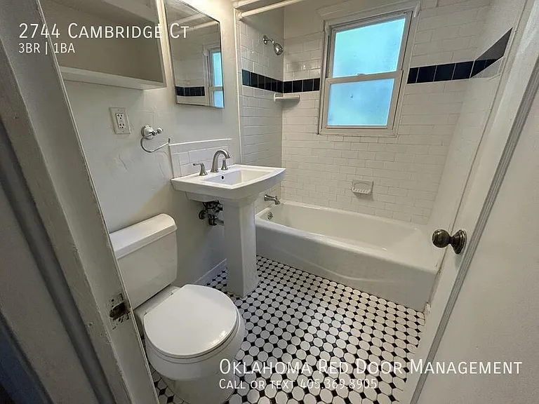 2744 Cambridge Ct — Photo 9