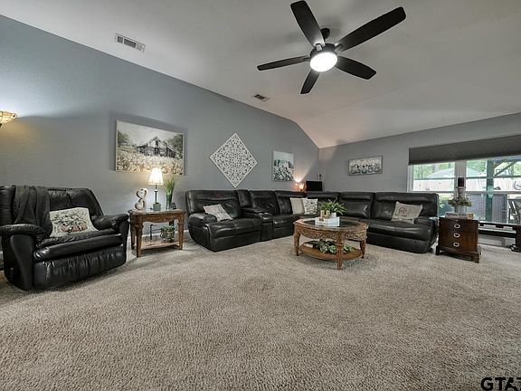 4th image of 15540 Brittain Ct