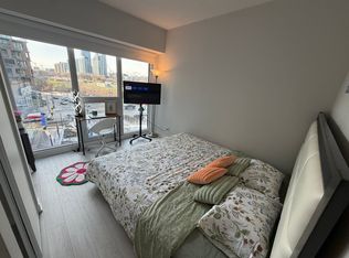 90 Queens Wharf Rd, Toronto, ON M5V0J4