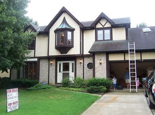 49 Executive Ct, Westerville, OH 43081