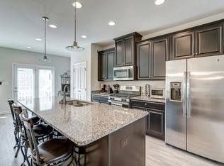 905 Flat Waters Ln, Charlottesville, VA 22911