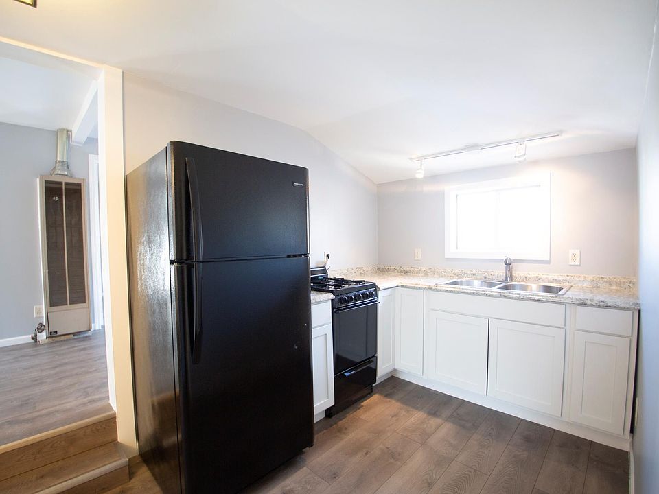 1st image of 848 Broadway Ave NW APT 4