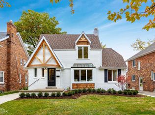 636 Washington Rd, Grosse Pointe, MI 48230