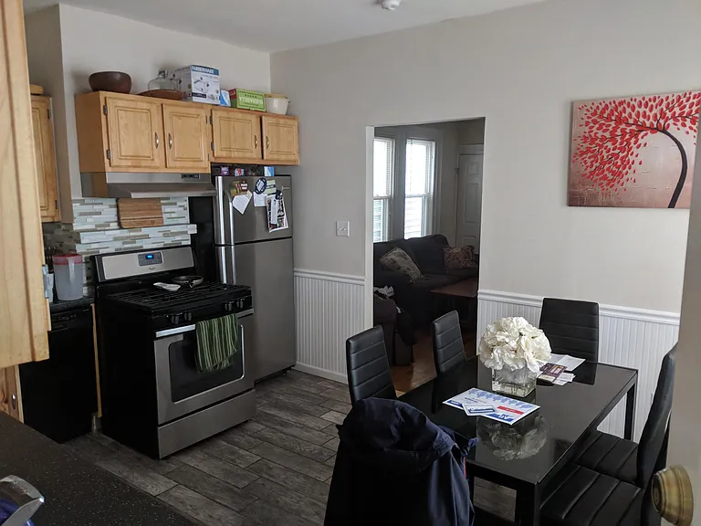 36 Otis St #1 — Photo 2