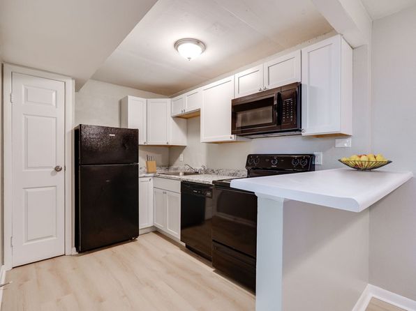 300 Courtland Dr #F320a52c6