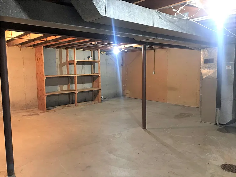 2841 Coolidge St — Photo 16