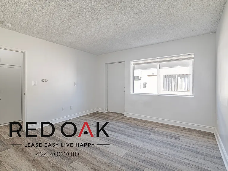 1305 Griffith St #2 — Photo 1