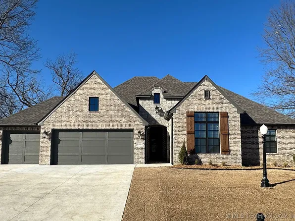 1508 Wildwood Dr, Claremore, OK 74017