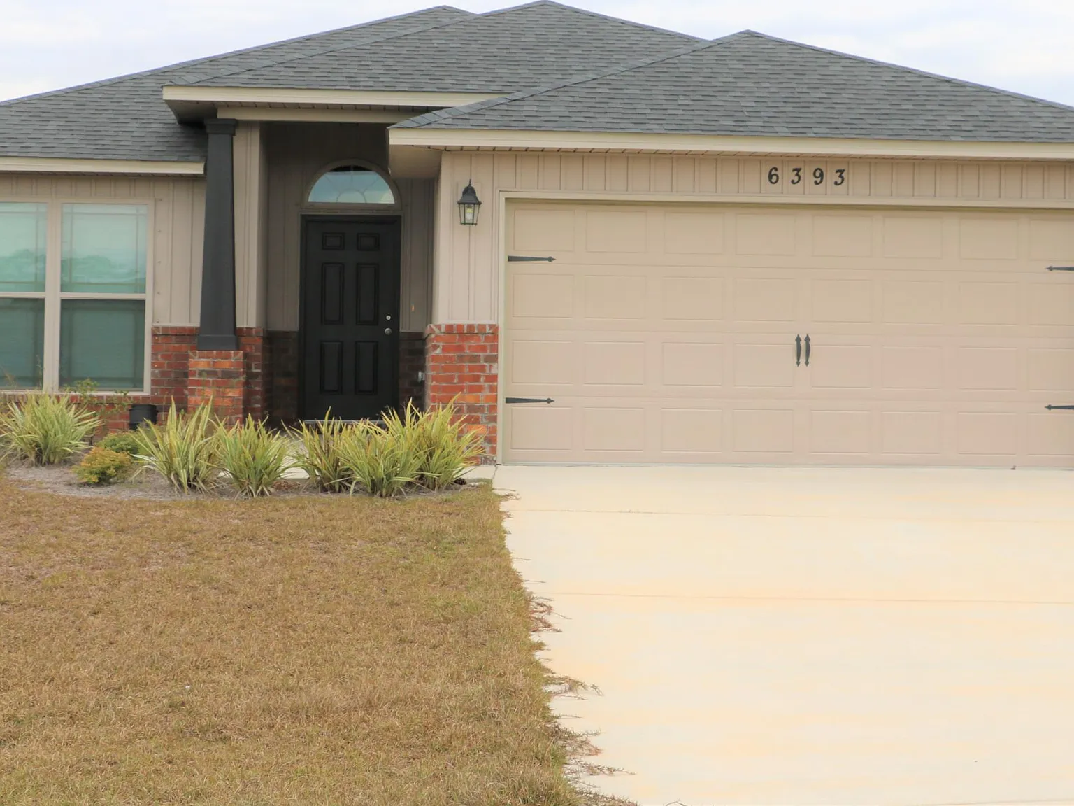 3 bed, 2.0 bath, 1318 sqft, $2,250 — Photo 1