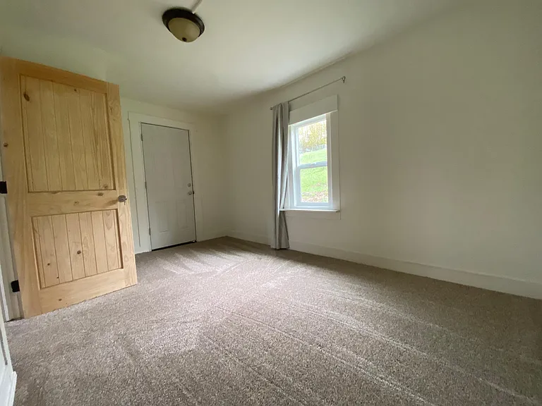 410 S McGillen Ave — Photo 17