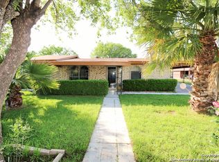 693 Las Brisas Dr, Eagle Pass, TX 78852