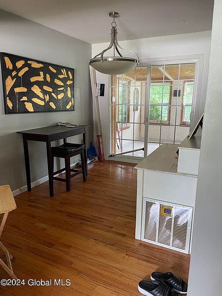 4th image of 12 Sherri Road