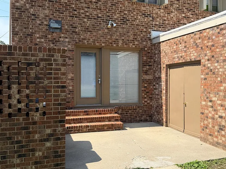 1421 W Front St — Photo 12