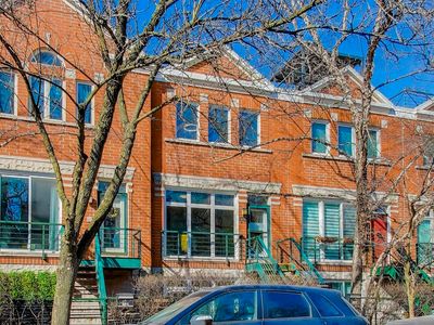 2502 N Bosworth Ave, Chicago, IL, 60614