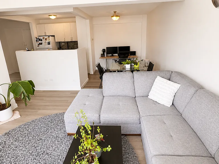 329 18th Ave SW #403 — Photo 6
