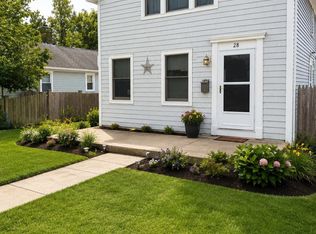 28 Wilson St, Dartmouth, MA 02748