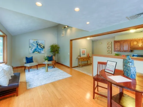 1 & 3 Marie St, Worcester, MA 01604
