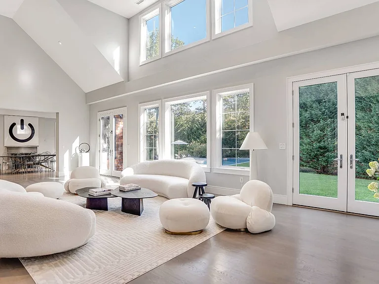 1 Country Ln — Photo 2