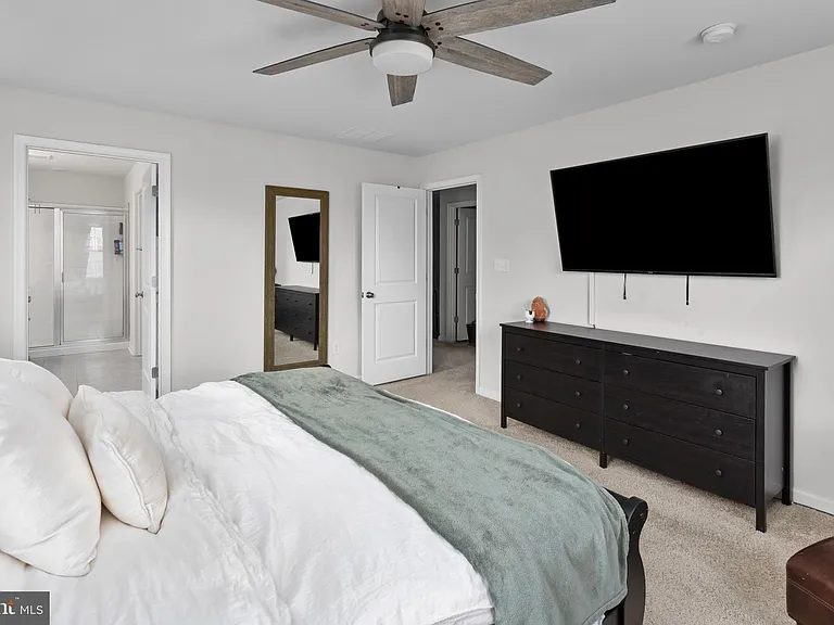 10 Roberta Way — Photo 24