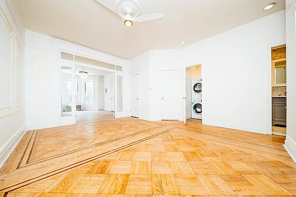 Rented by Voro, LLC | media 14