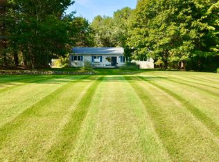 4213 E Oxford Dr, Leland, MI