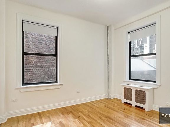 4th image of 245 W 51st St #601B