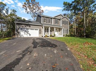 530 Whaley Hollow Rd, Coventry, RI 02816